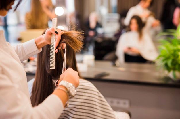 PELUQUERIA Y ESTETICA INTEGRAL